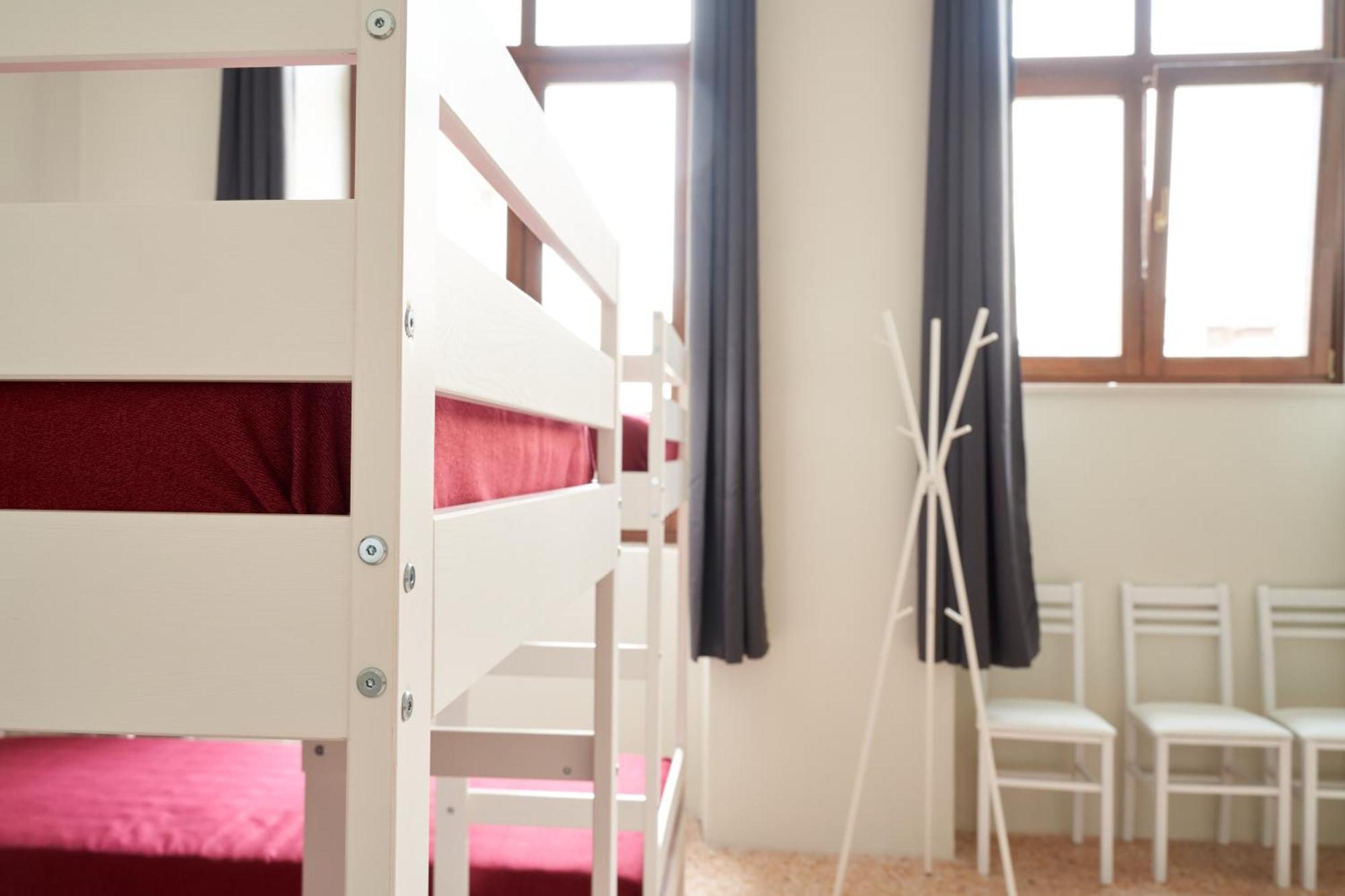 Hostel Hub Portanova Trani Zewnętrze zdjęcie