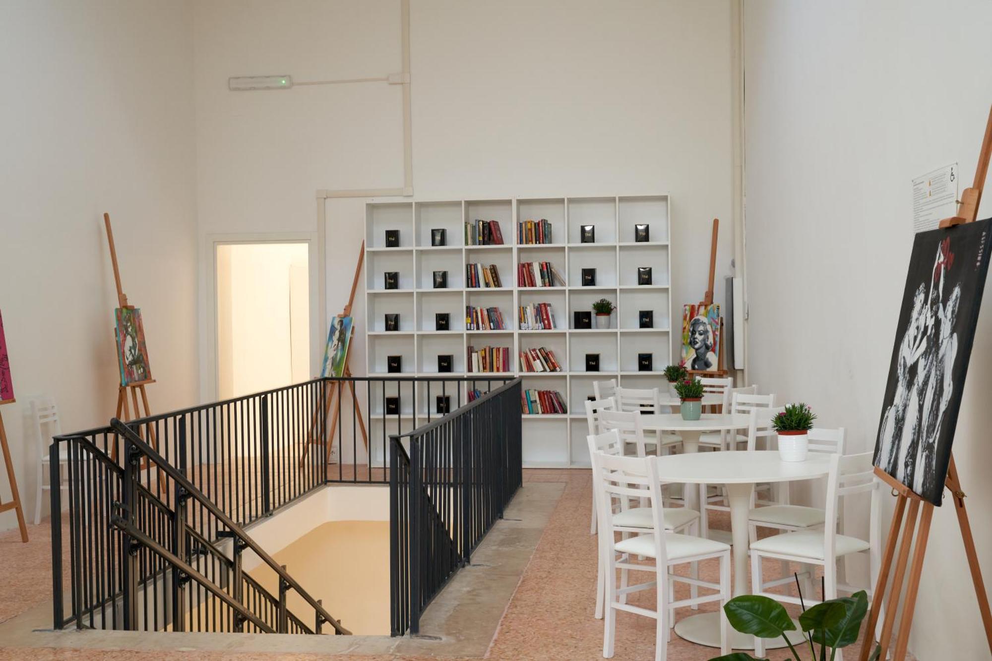 Hostel Hub Portanova Trani Zewnętrze zdjęcie